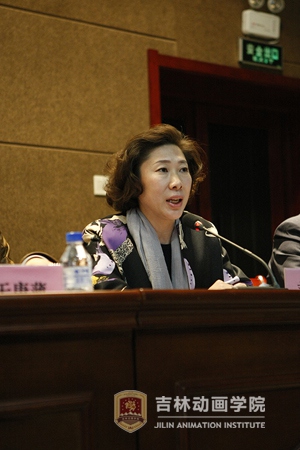 4(4)学院党委委员、副董事长刘欣教育传达了省厅党组书记、省高校工委书记孙维杰在全省民办高校党的群众路线教育实践活动总结大会上的讲话精神.jpg
